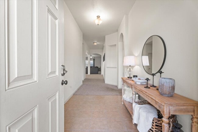 Photo - 285 Country Crossing Cir