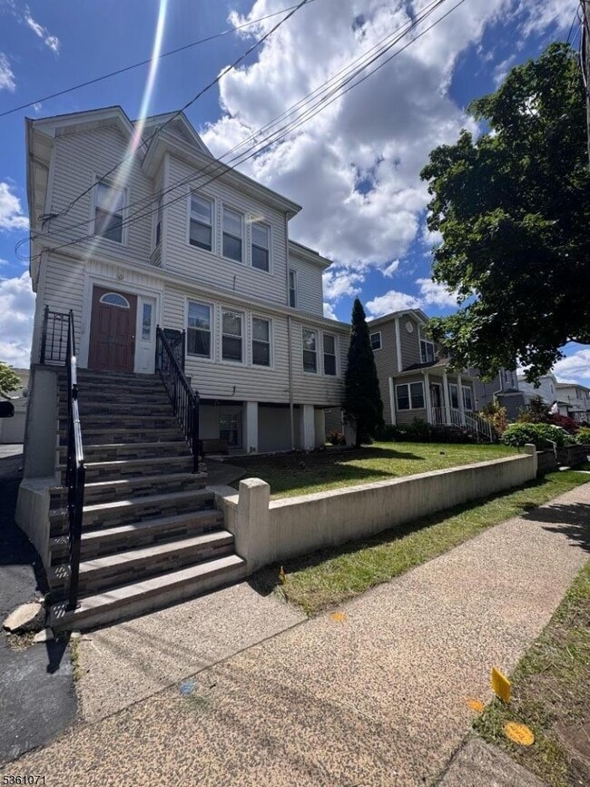 Photo - 549 1st St House