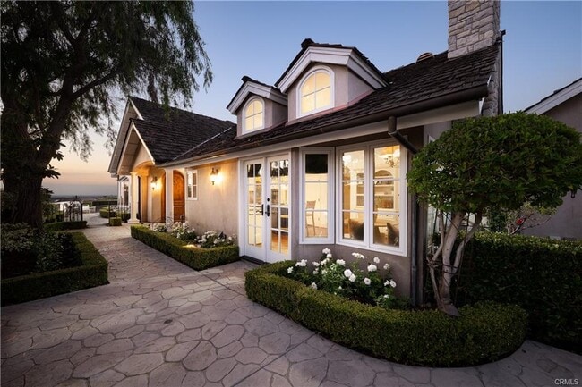 Building Photo - 2001 Yacht Resolute