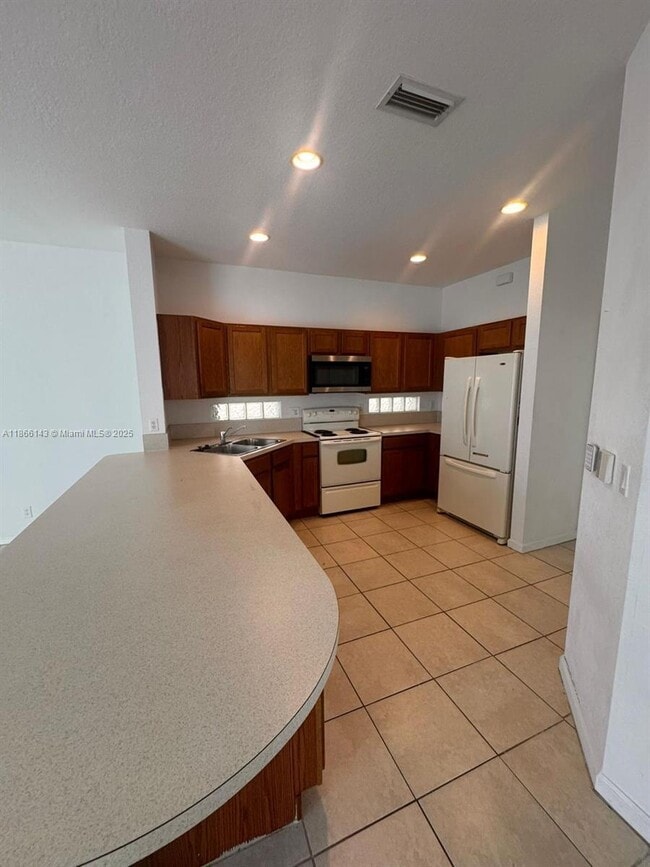 Photo - 1309 Alicante Ct