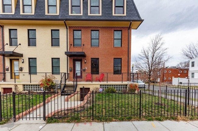 Photo - 1330 Montello Ave NE