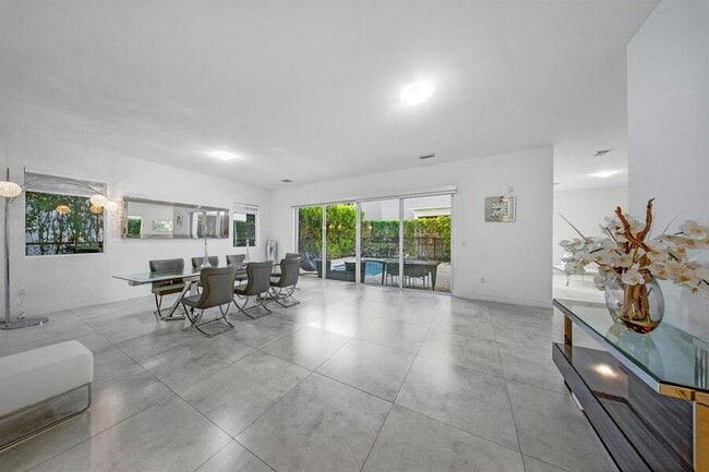 Photo - 10081 NW 75th Terrace