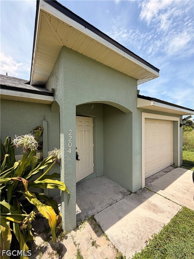 2206 Keith Ave S