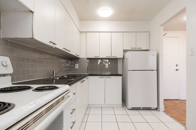 Photo - 265 Dixon Rd