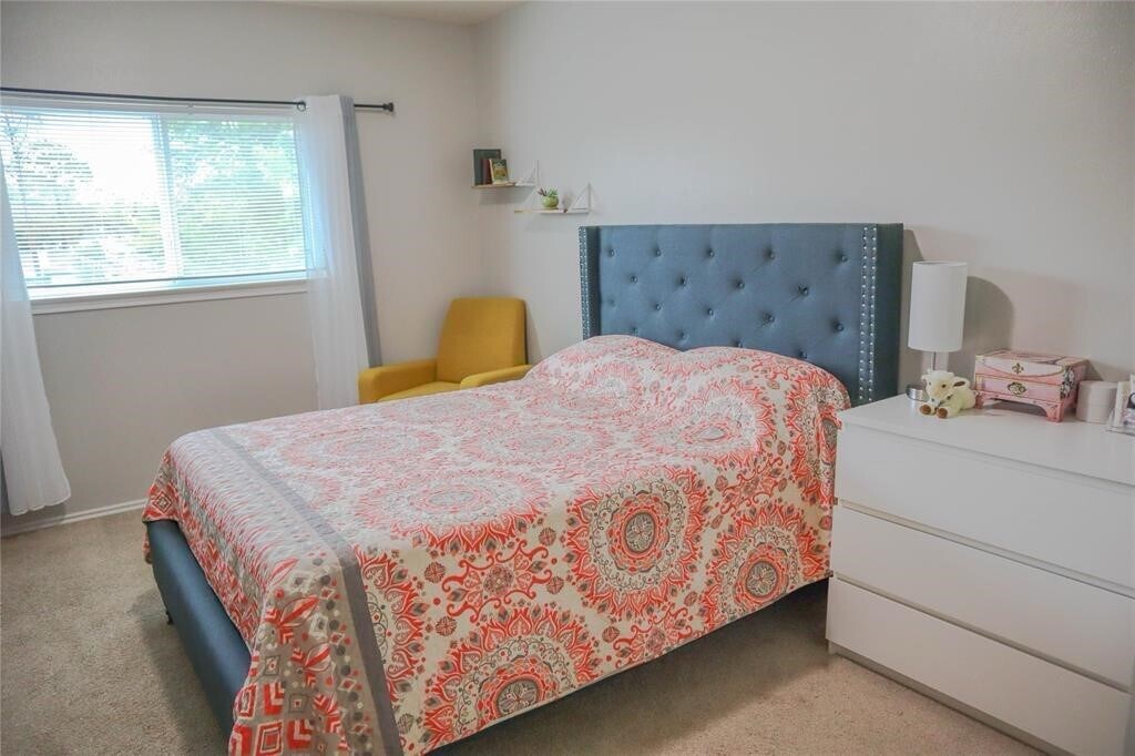 Photo - 1110 Crestmont Pl Loop