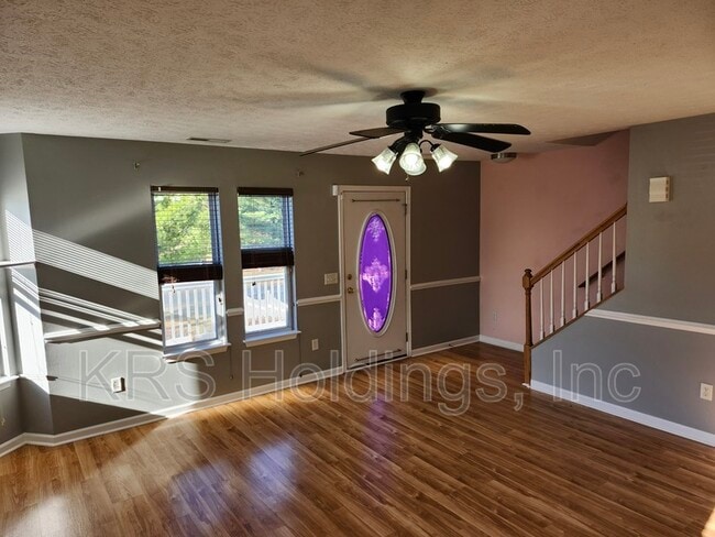 Photo - 1210 Victorian Village Dr