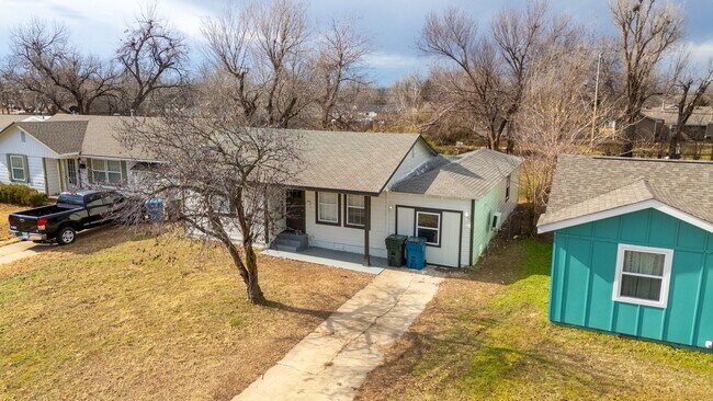 1621 Thompson Dr