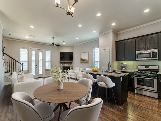 Photo - 4323 Dickason Ave