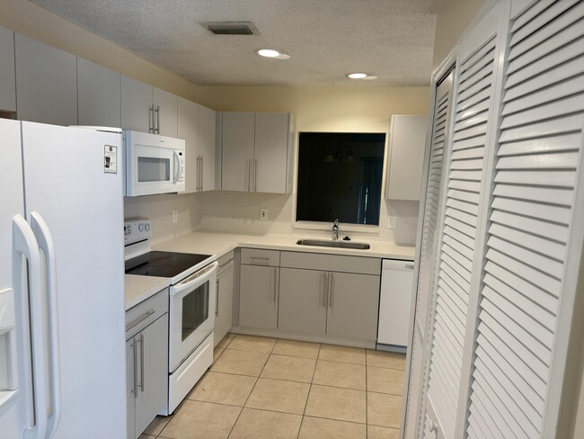 Photo - 1218 White Pine Dr