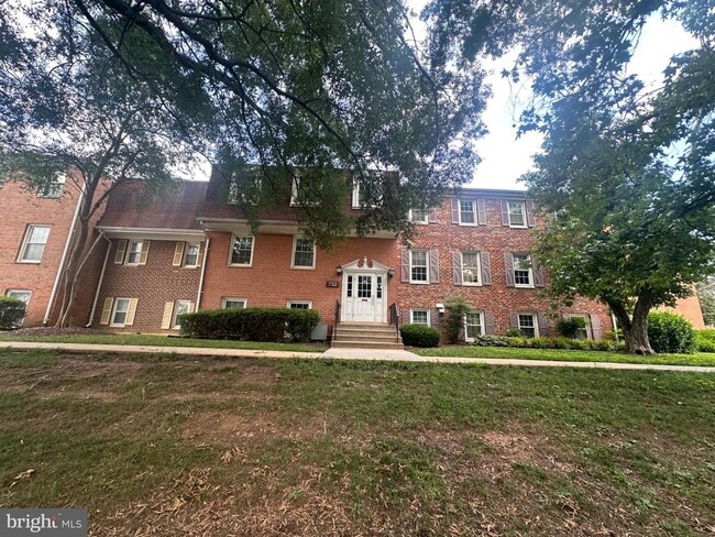 Photo - 732 Quince Orchard Blvd Unit 732-P1