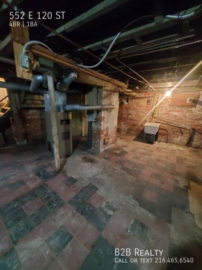 Photo - 552 E 120th St