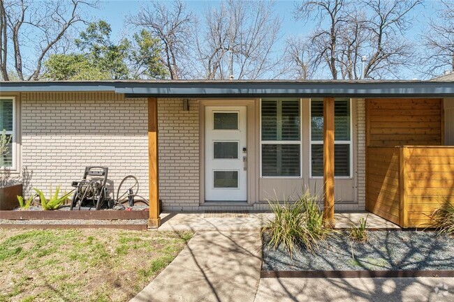 Building Photo - 6414 Kenilworth Dr Rental