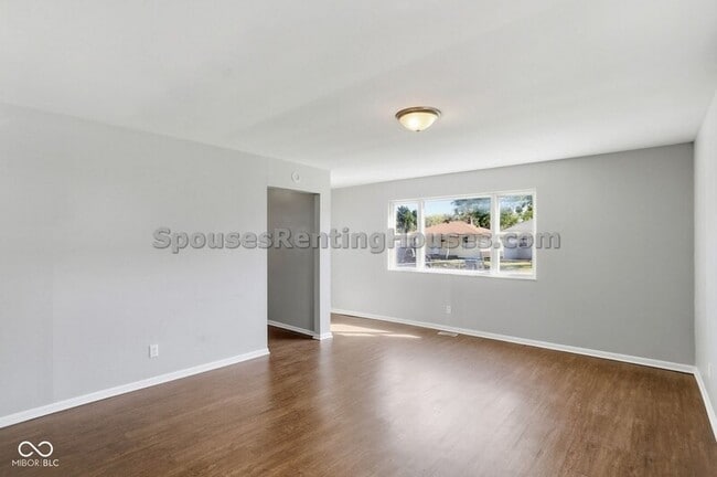 Photo - 1414 Ingomar St