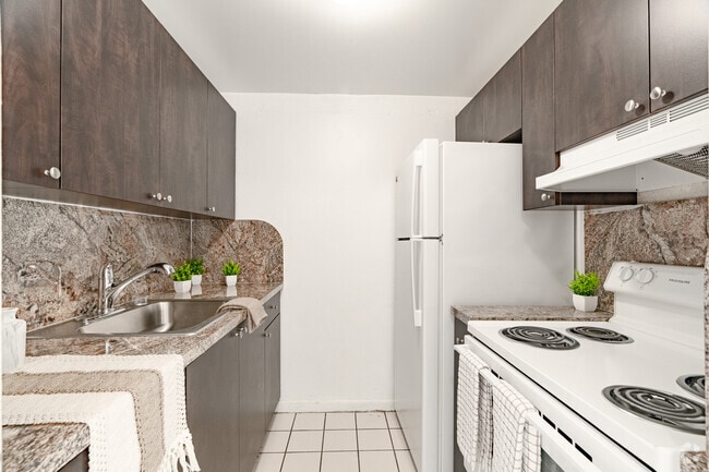 1BR, 1BA - 625SF