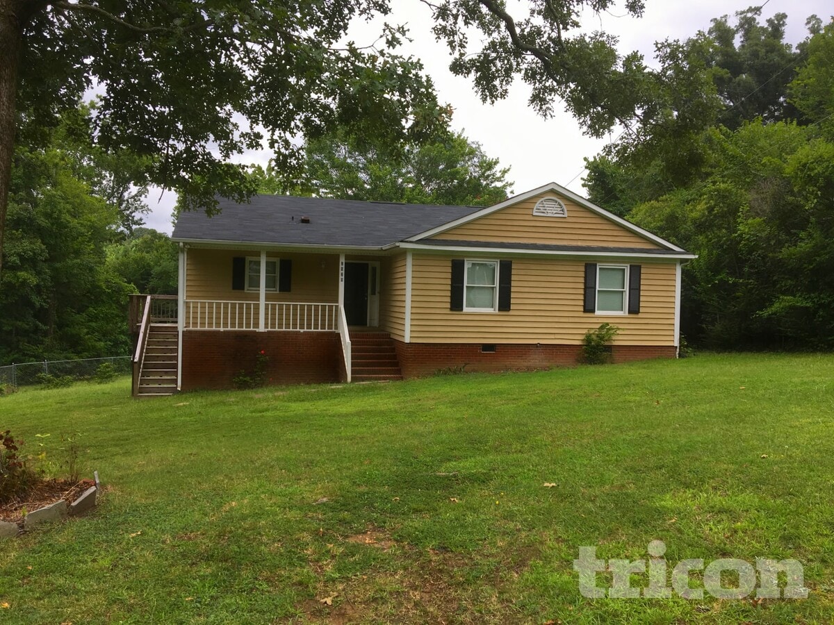 Photo - 2528 Burkholder Rd