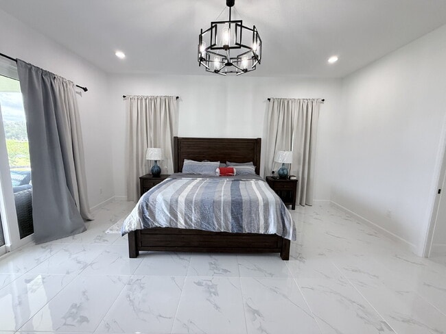 Photo - 5 Bedroom and 6 Bathroom, Lake view House