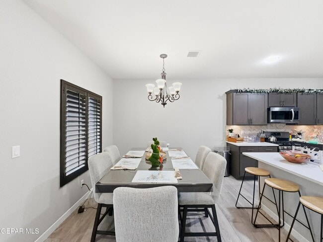 Photo - 12805 Kingsbury Ave