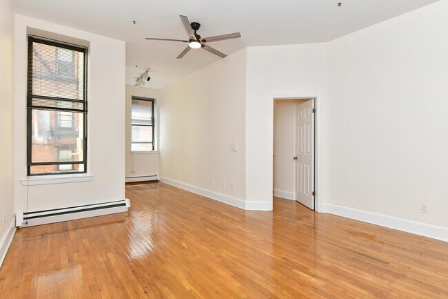 Photo - 1115 Willow Ave Unit 108