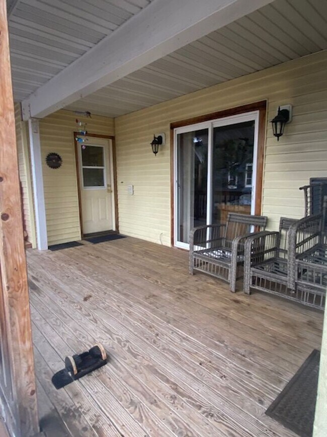**PENDING** Downtown Bungalow Rental House Rental in Cle Elum, WA
