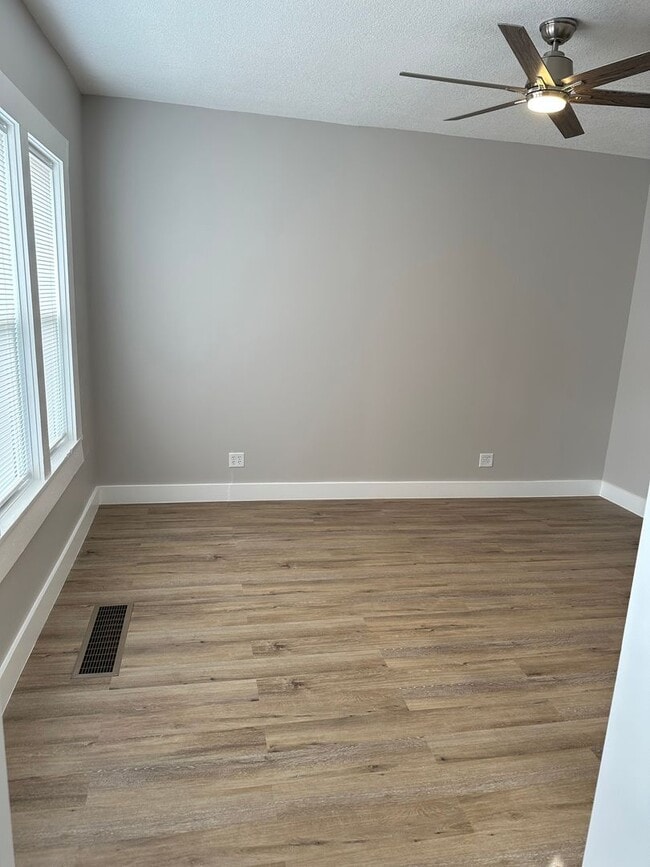 Photo - Hickory Duplex Unit 823