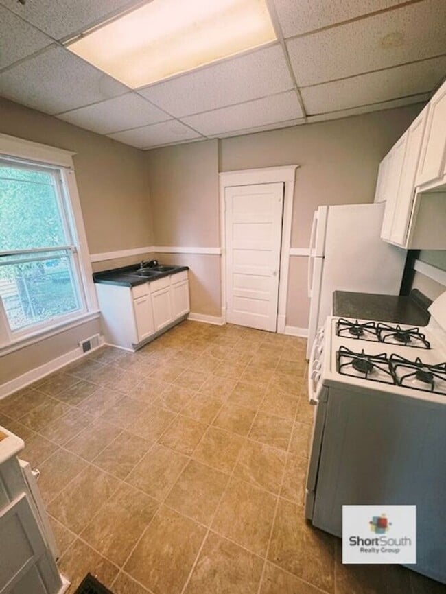 Photo - Updated 3 Bed 1.5 Bath House on the SE side