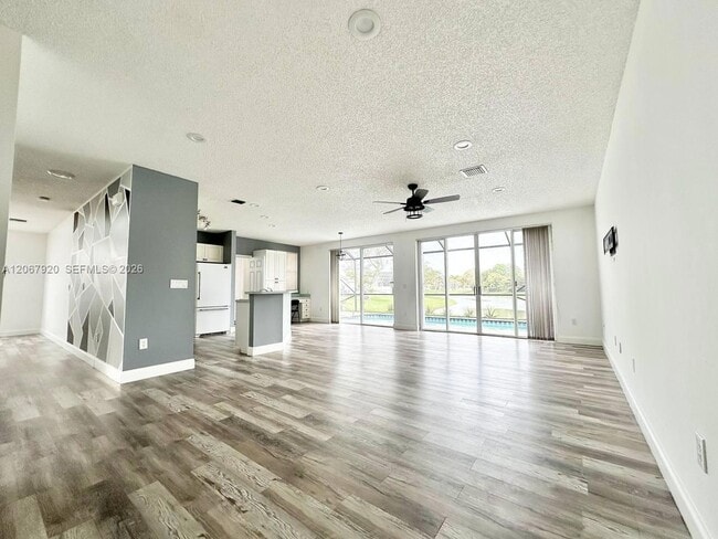Photo - 7647 Rockport Cir