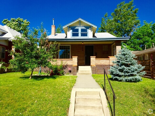 Building Photo - Bright and Charming Sunnyside Bungalow Rental