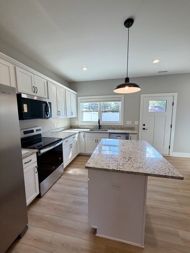 Photo - 118 Beechwood Dr Unit B