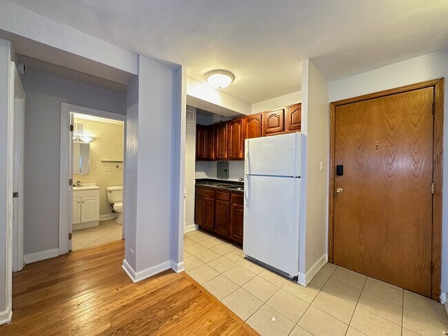 Photo - 4180 N Marine Dr Unit 9031