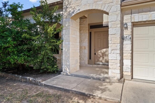 Photo - 706 Harwood Dr