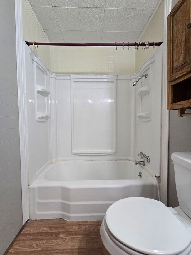 Photo - 3 bed 1 bath in Tecumseh!