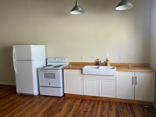 Photo - 1417 Kemper St