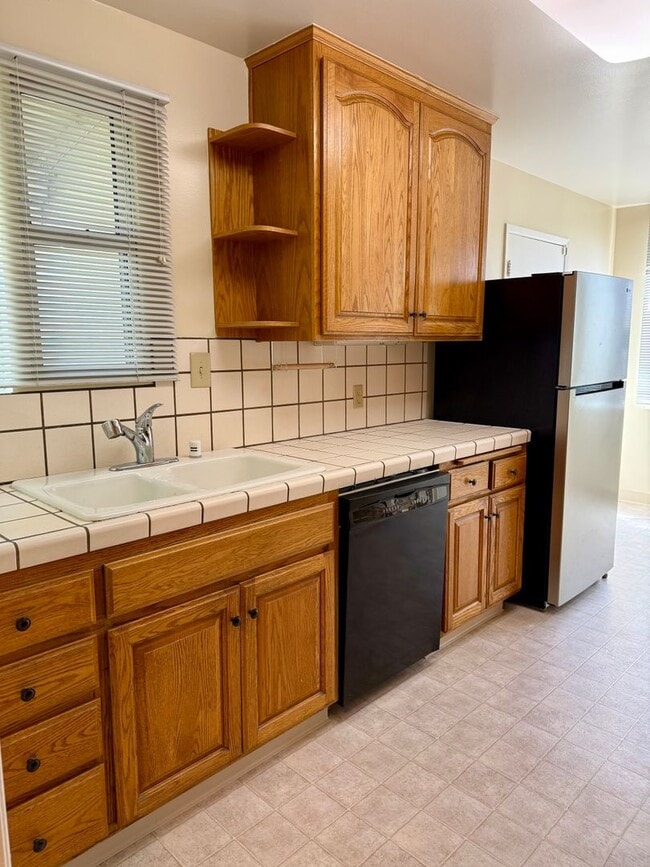 Photo - 3139 Baker Dr