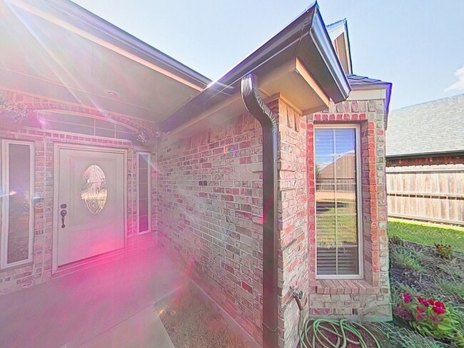 Photo - 319 SW Coral Ave