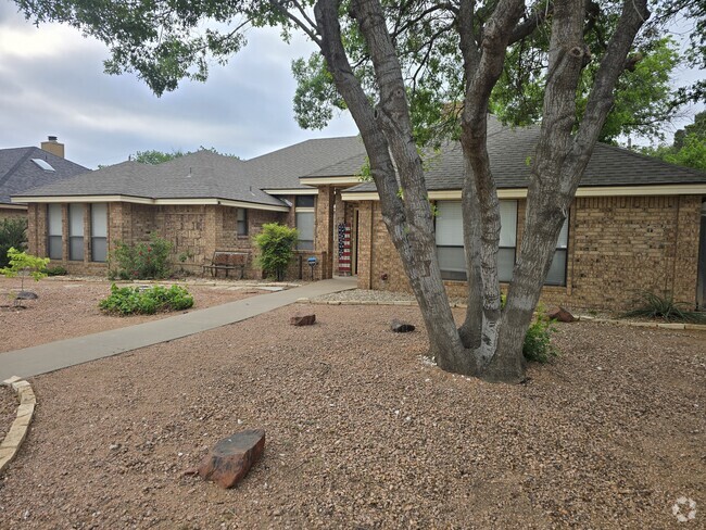 Building Photo - 4007 Lehigh Dr Rental