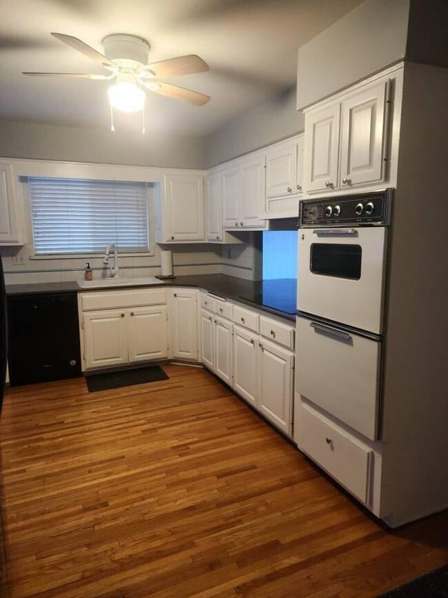 Photo - 2408 Cutler Ave NE