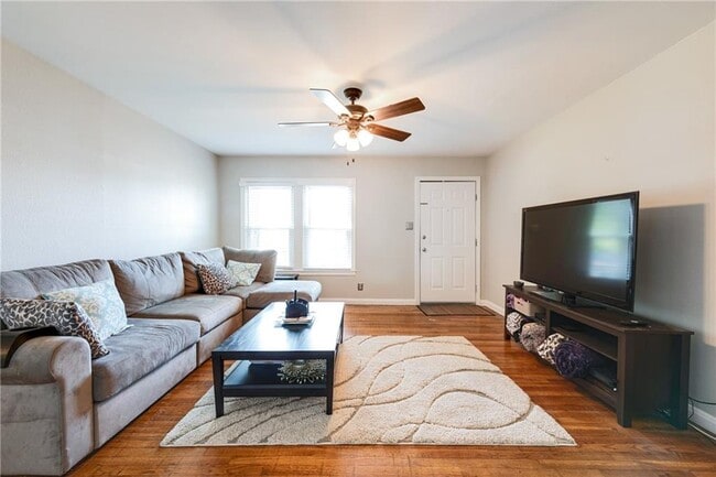 Building Photo - 7815 Hardy Dr