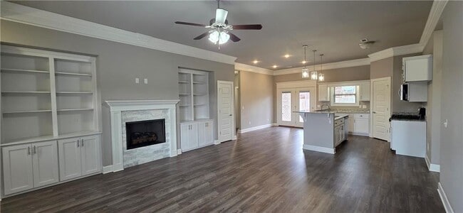 Photo - 902 Sugar Lf St