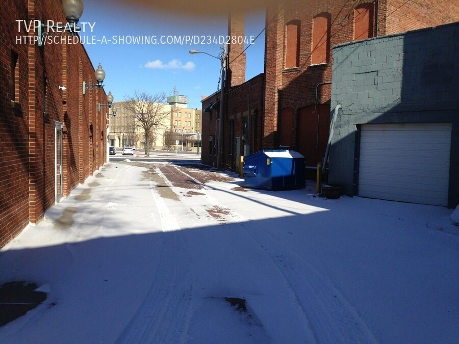 Photo - Commercial Storefront