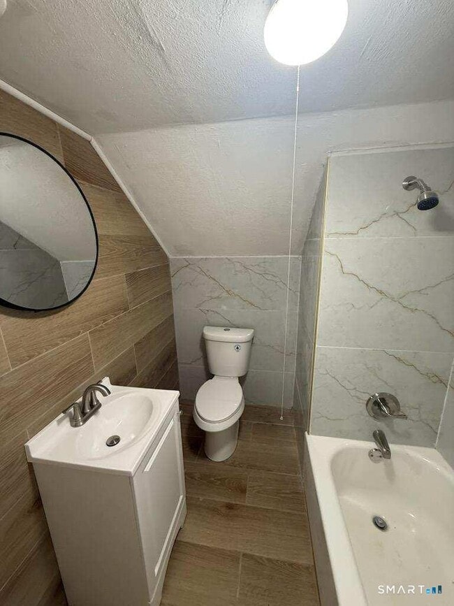 Photo - 761 Winchester Ave Unit 3