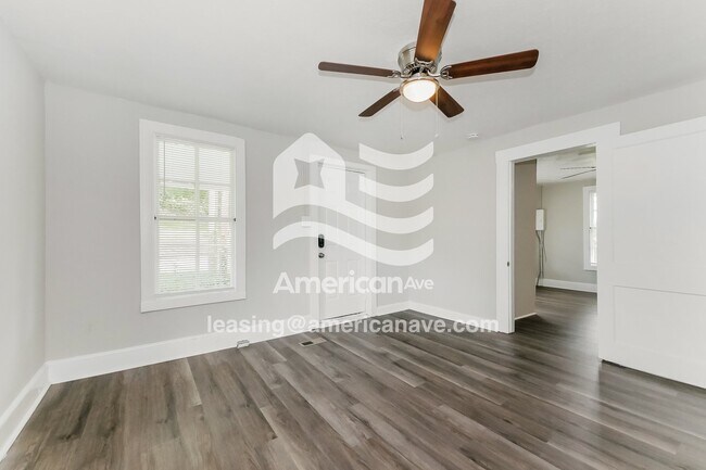 Photo - 105 13th Ave N