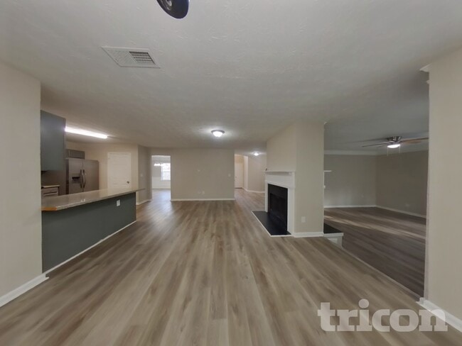 Photo - 133 Rolling Meadows Ct