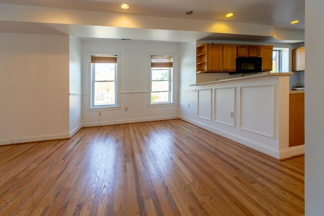 Photo - 1819 1st St NW