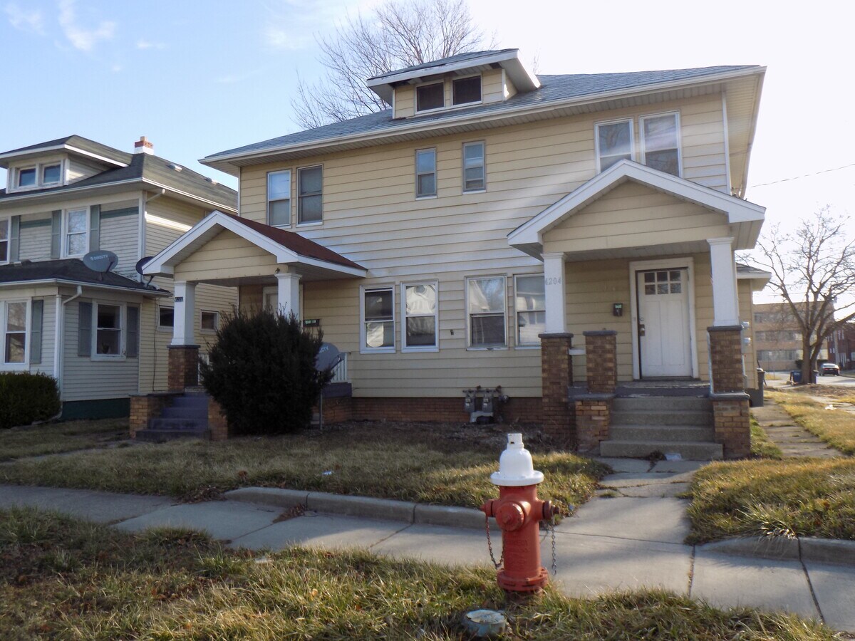 Photo - 4206 Caroline Ave