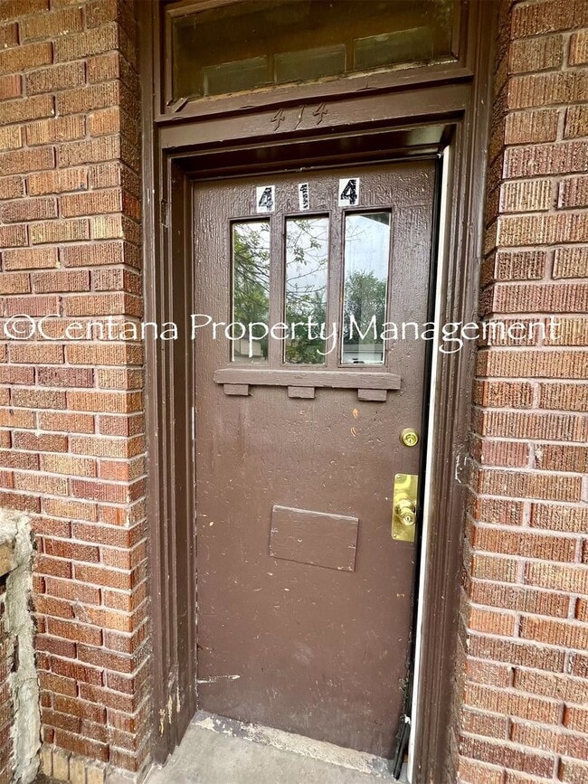 Building Photo - Johnson Apartments 412-422 4th St N Unit 414 4th St N
