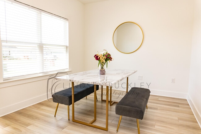 Photo - 114 Blooming Cv