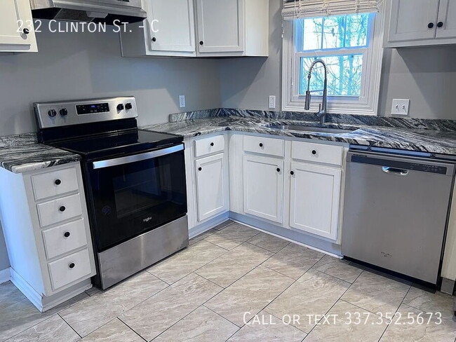 Building Photo - 232 Clinton St Unit C