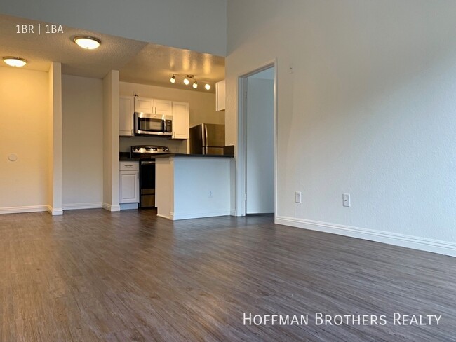 Photo - 4126 N Eagle Rock Blvd Unidad 316A Rental