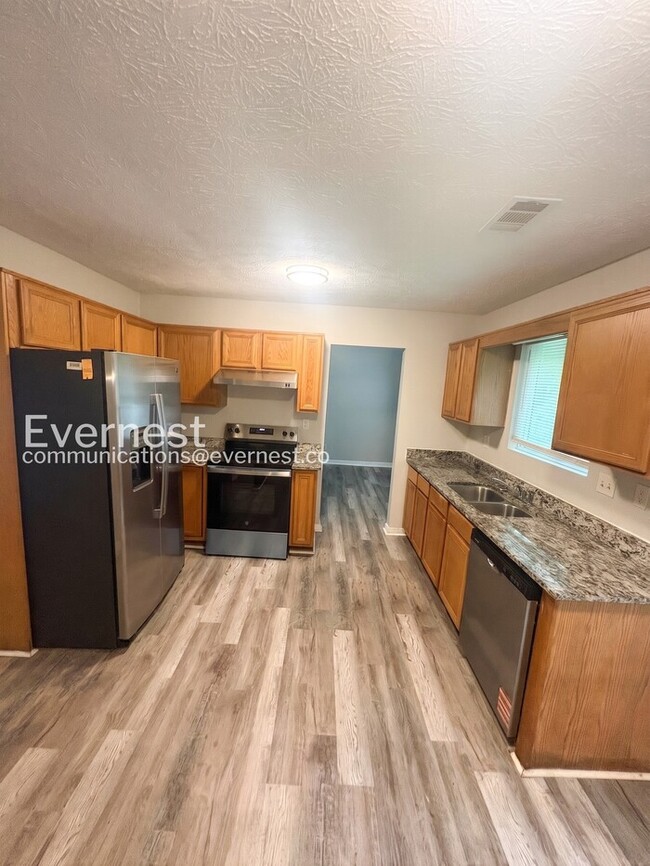 Photo - 1487 St Dunstans Rd