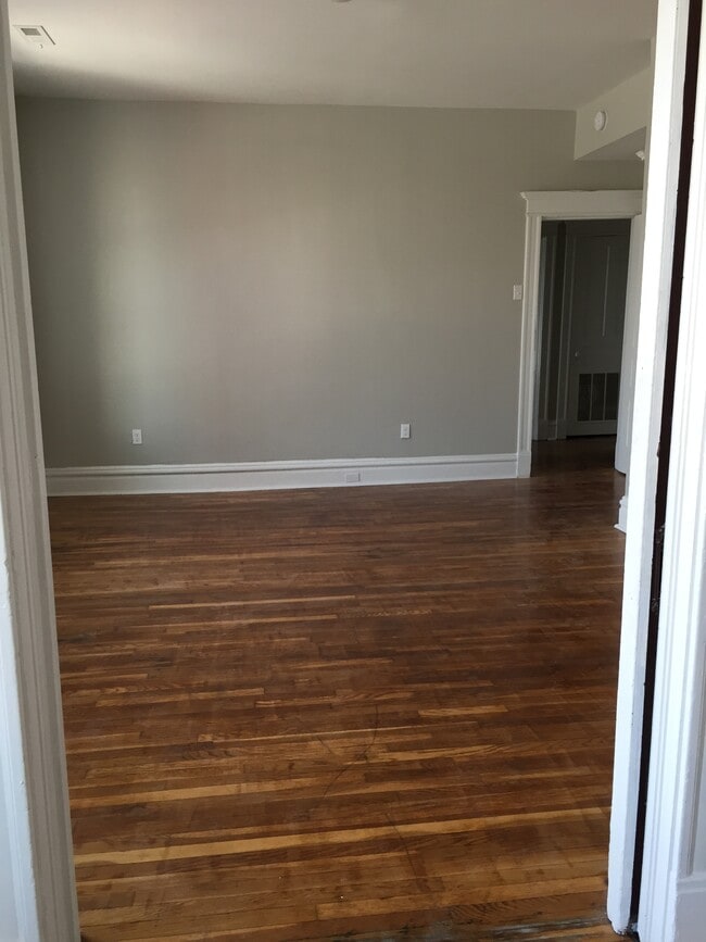 Photo - 3612-14 Hartford Unit 3612 2F